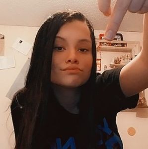 Meet your Posher, Alexis